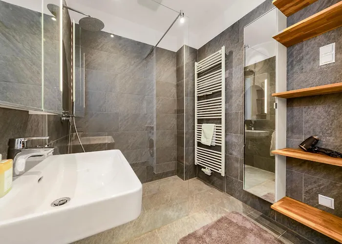 Apartman 1 Bedroom In Neubau, 8 Min Center, Ac, Parking Bécs