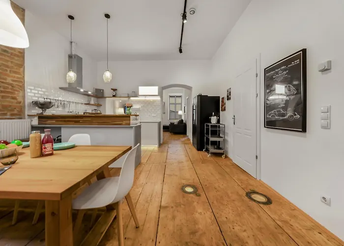 1 Bedroom In Neubau, 8 Min Center, Ac, Parking Apartman Bécs